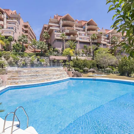 2 Bedroom Amazing Views Golf And Pool Apartment *