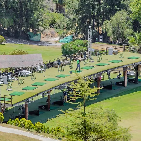 2 Bedroom Amazing Views Golf And Pool Apartment *